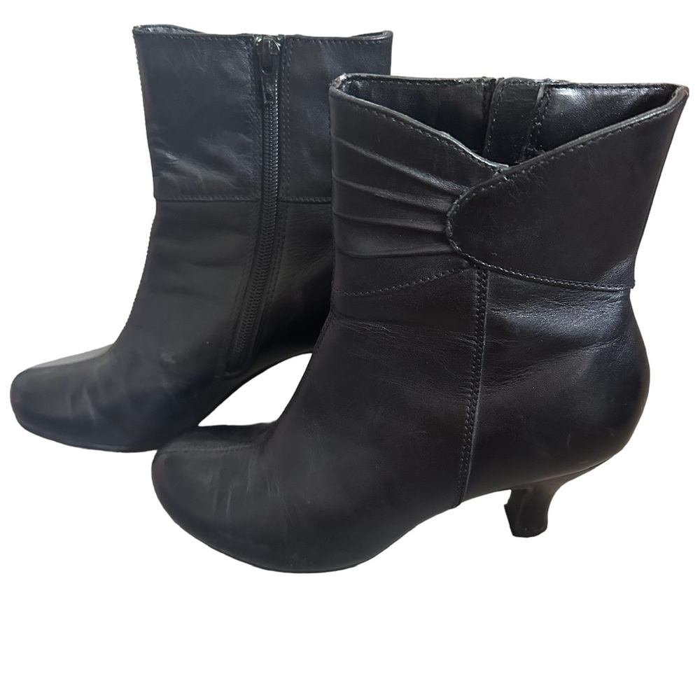 SOLD Hush Puppies Black Leather Boots